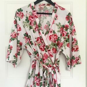 Super cute flowers robe